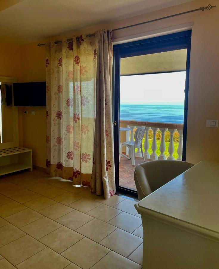 Residenza Domus Aurea Tropea- Vista Mare Hotell Santa Domenica  Exteriör bild