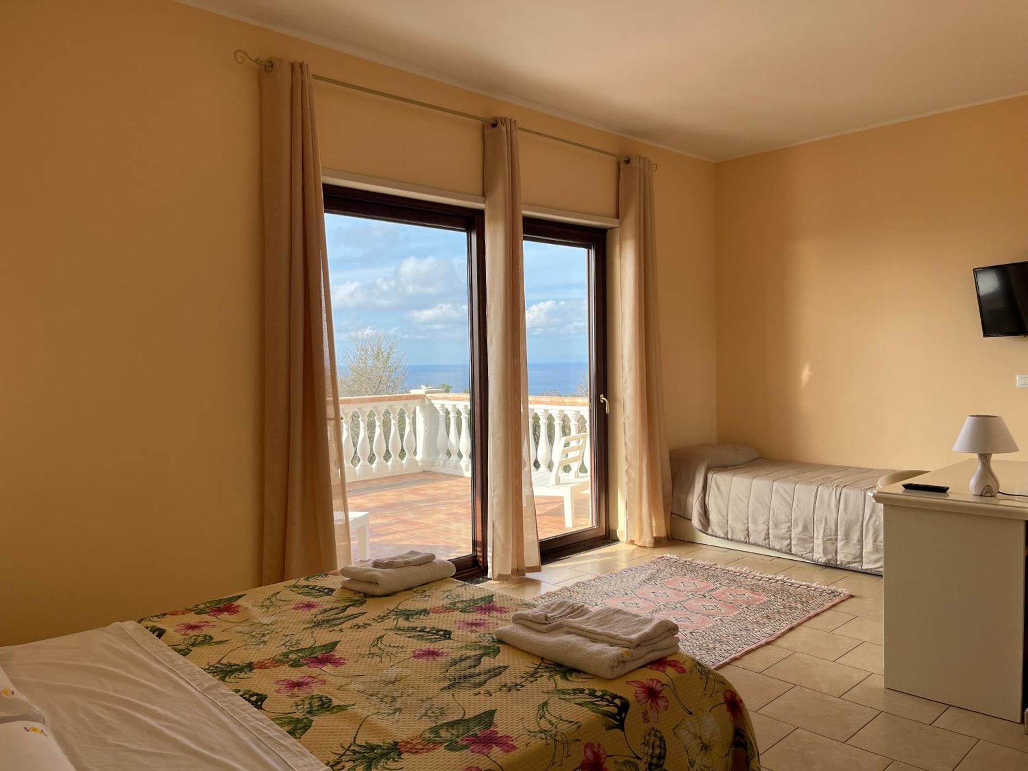 Residenza Domus Aurea Tropea- Vista Mare Hotell Santa Domenica  Exteriör bild