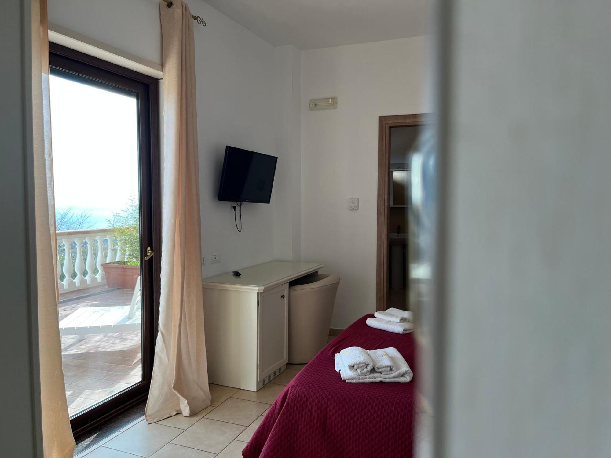 Residenza Domus Aurea Tropea- Vista Mare Hotell Santa Domenica  Exteriör bild