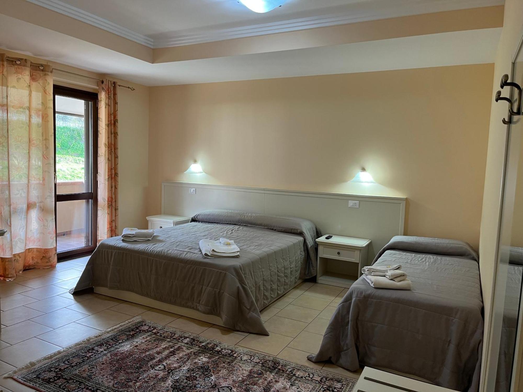 Residenza Domus Aurea Tropea- Vista Mare Hotell Santa Domenica  Exteriör bild