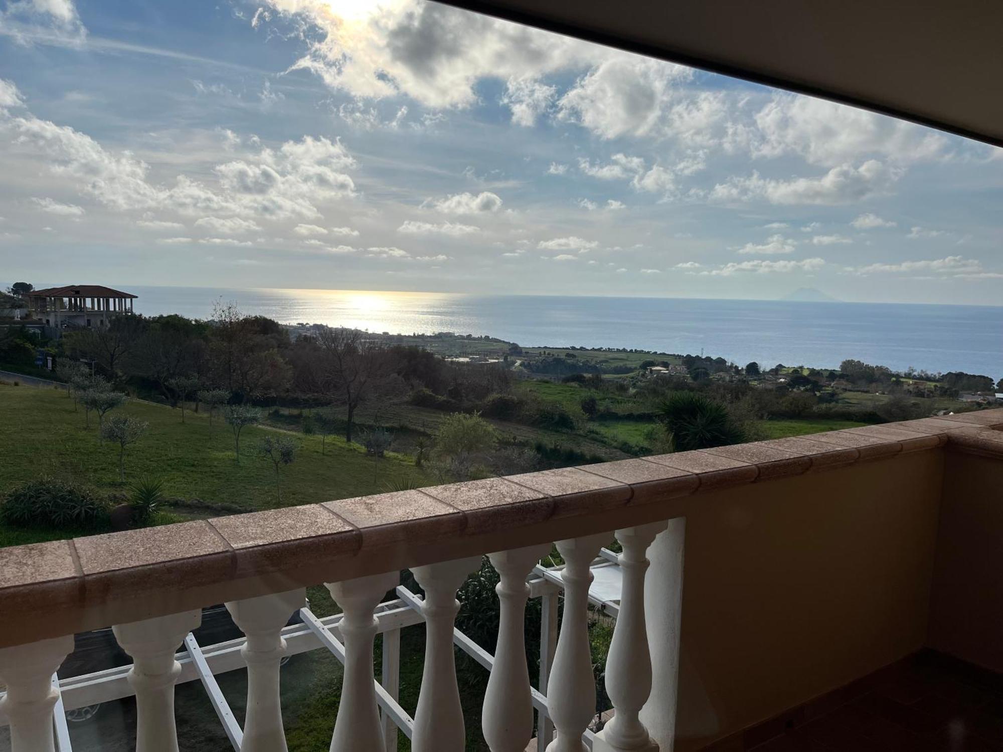 Residenza Domus Aurea Tropea- Vista Mare Hotell Santa Domenica  Exteriör bild