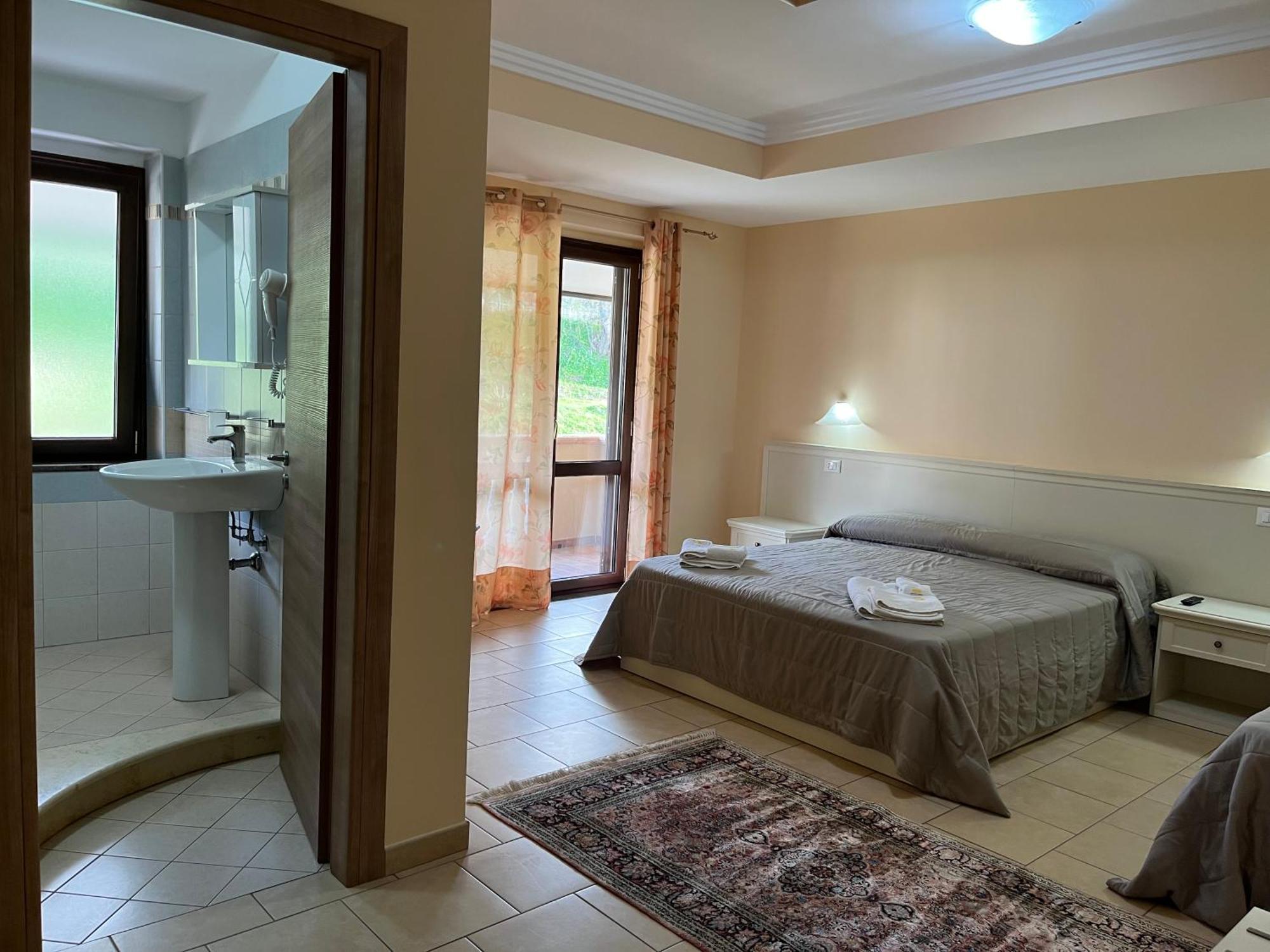 Residenza Domus Aurea Tropea- Vista Mare Hotell Santa Domenica  Exteriör bild