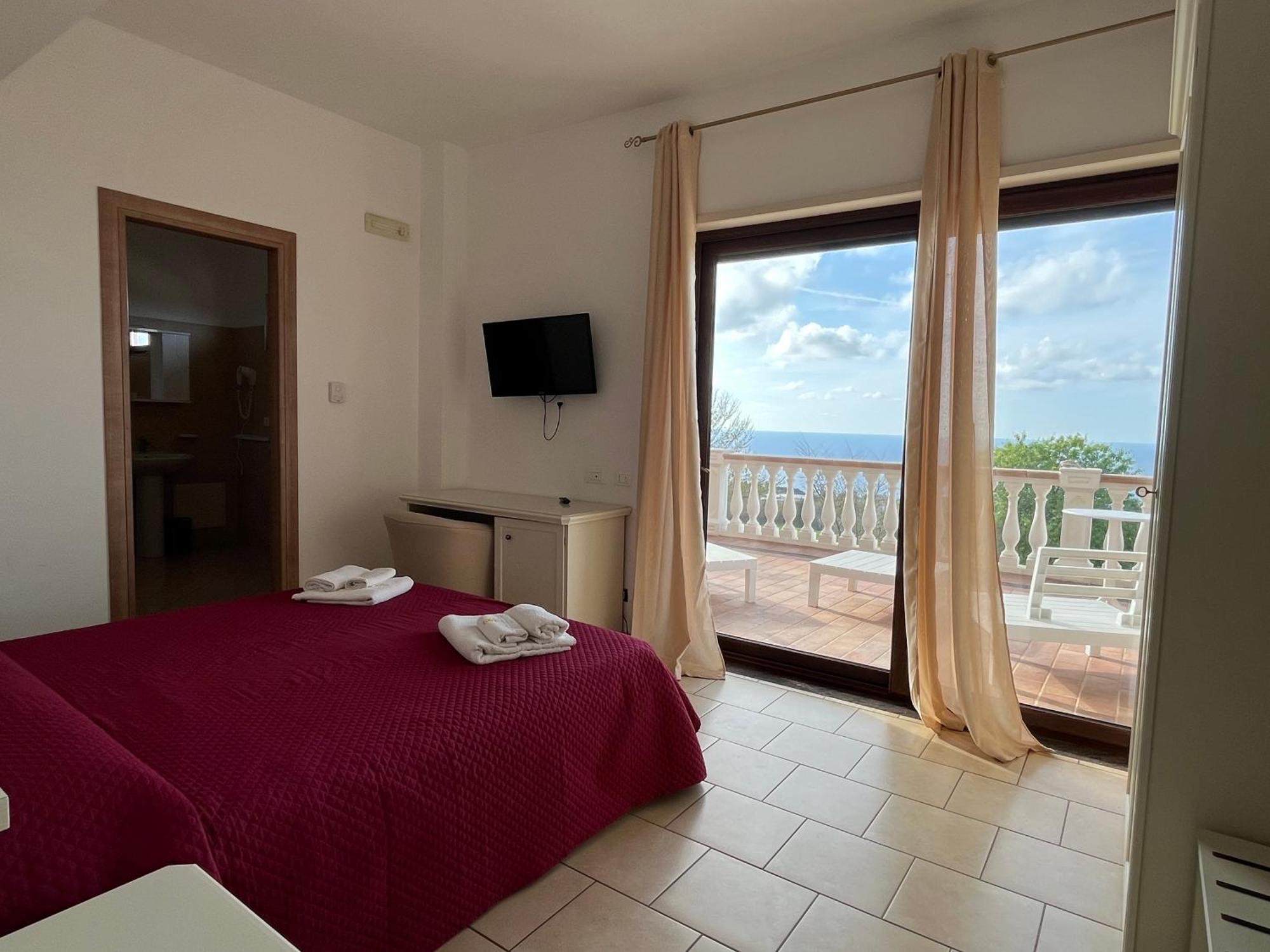 Residenza Domus Aurea Tropea- Vista Mare Hotell Santa Domenica  Exteriör bild